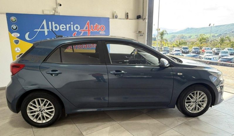 KIA Rio pieno