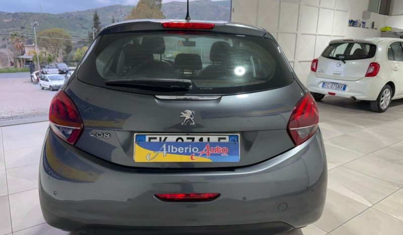 PEUGEOT 208 pieno