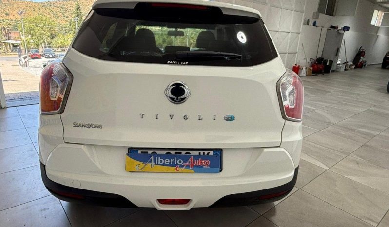 SSANGYONG Tivoli pieno