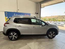 PEUGEOT 2008 pieno