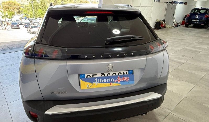 PEUGEOT 2008 pieno