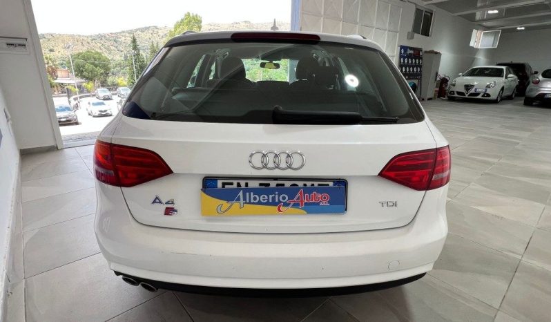 AUDI A4 pieno