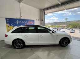 AUDI A4 pieno