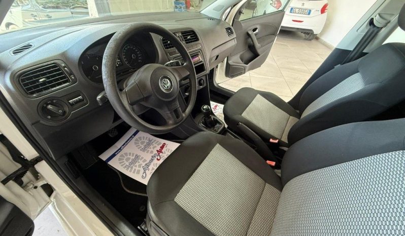 VOLKSWAGEN Polo pieno