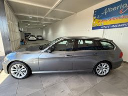 BMW 320 pieno