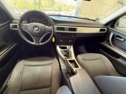 BMW 320 pieno