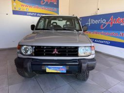 MITSUBISHI Pajero pieno