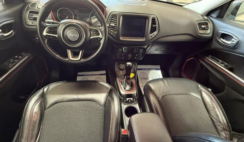 JEEP Compass pieno