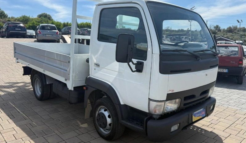 NISSAN Cabstar pieno