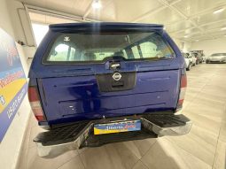 NISSAN Pick Up pieno
