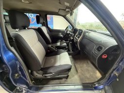 NISSAN Pick Up pieno