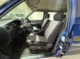 NISSAN Pick Up pieno