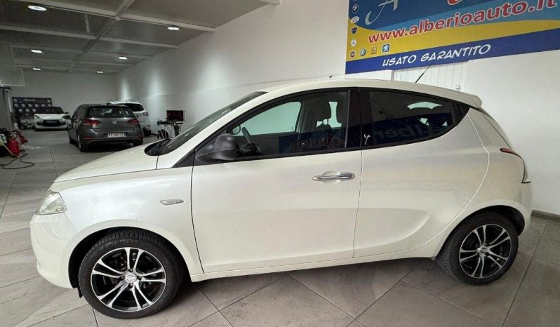 LANCIA Ypsilon pieno