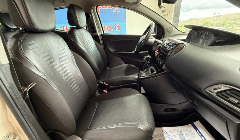 LANCIA Ypsilon pieno