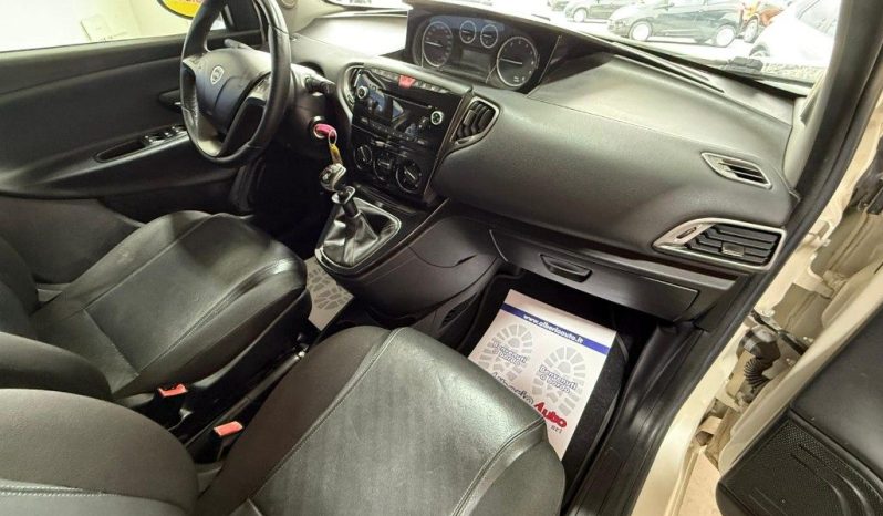 LANCIA Ypsilon pieno