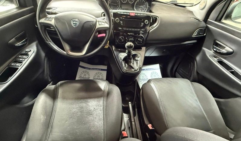 LANCIA Ypsilon pieno