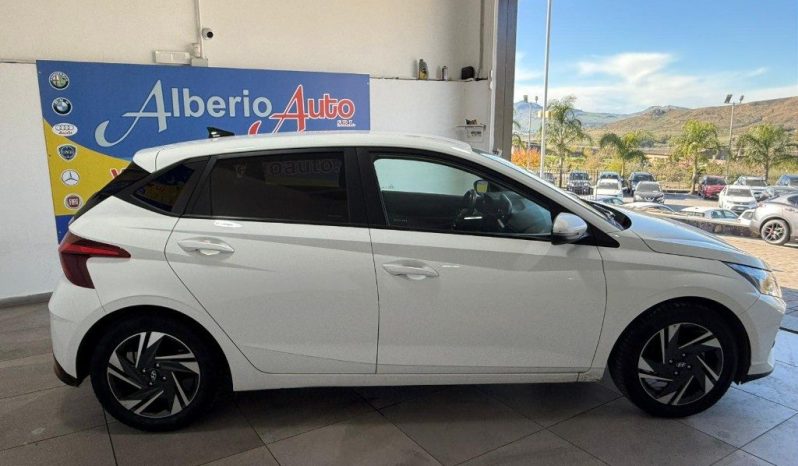 HYUNDAI i20 pieno