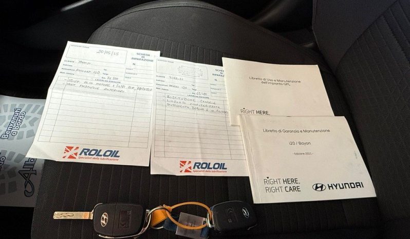 HYUNDAI i20 pieno
