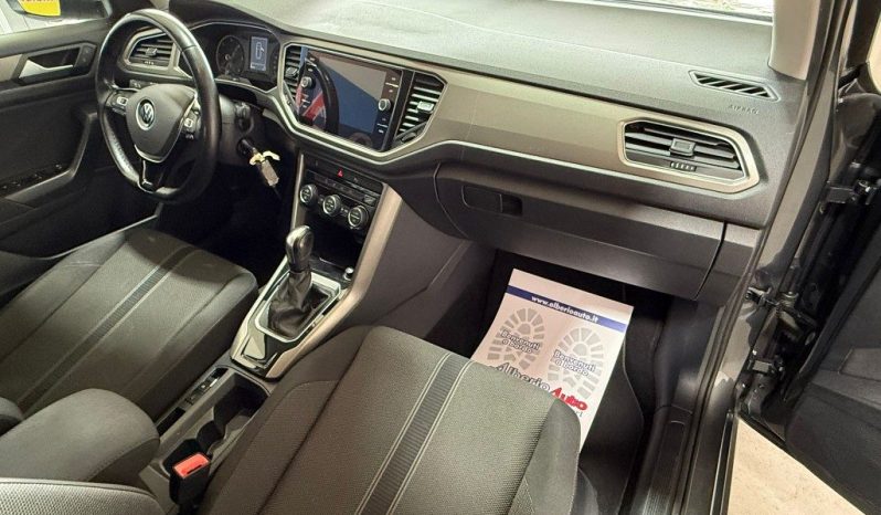 VOLKSWAGEN T-Roc pieno