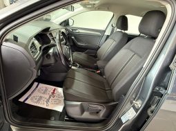 VOLKSWAGEN T-Roc pieno