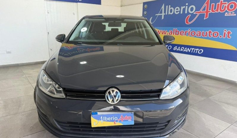 VOLKSWAGEN Golf pieno