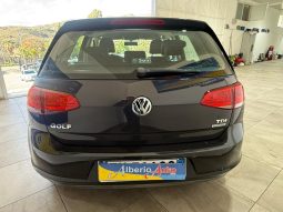 VOLKSWAGEN Golf pieno