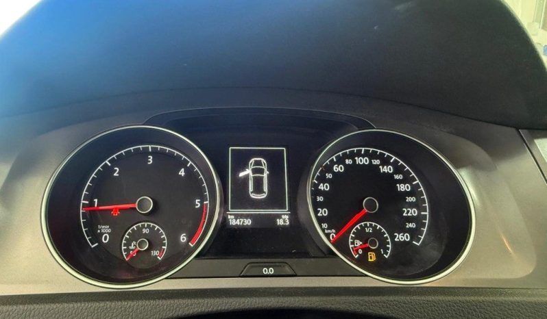 VOLKSWAGEN Golf pieno