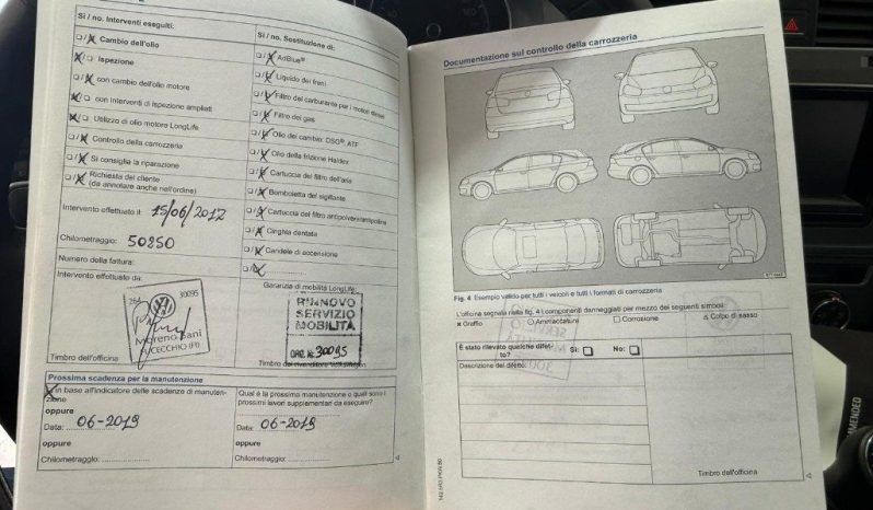 VOLKSWAGEN Golf pieno