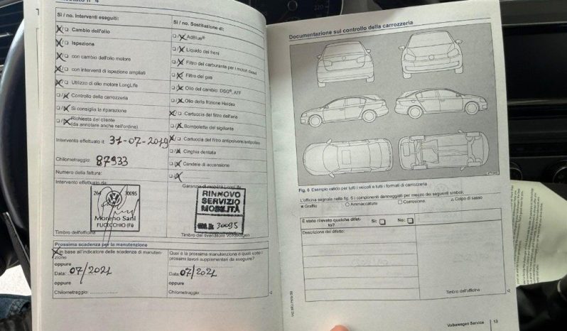 VOLKSWAGEN Golf pieno