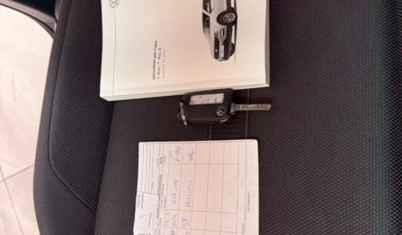 VOLKSWAGEN T-Roc pieno