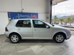VOLKSWAGEN Golf pieno