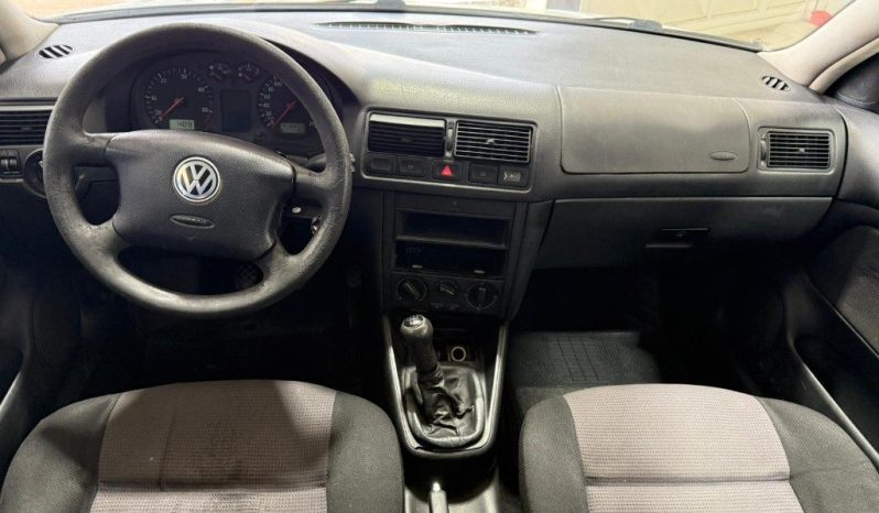 VOLKSWAGEN Golf pieno