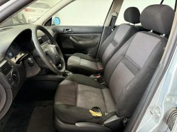 VOLKSWAGEN Golf pieno