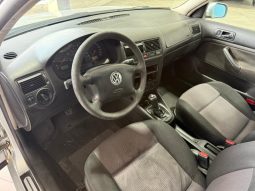 VOLKSWAGEN Golf pieno