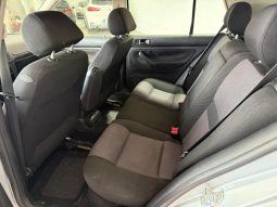 VOLKSWAGEN Golf pieno