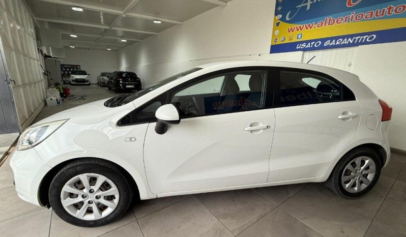 KIA Rio pieno