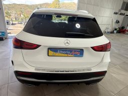 MERCEDES-BENZ GLA 180 pieno