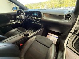 MERCEDES-BENZ GLA 180 pieno