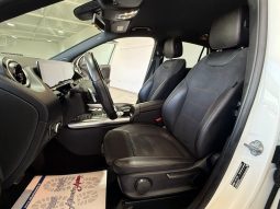 MERCEDES-BENZ GLA 180 pieno