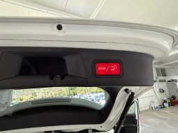 MERCEDES-BENZ GLA 180 pieno