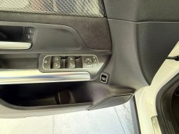 MERCEDES-BENZ GLA 180 pieno