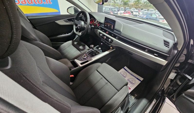 AUDI A4 pieno