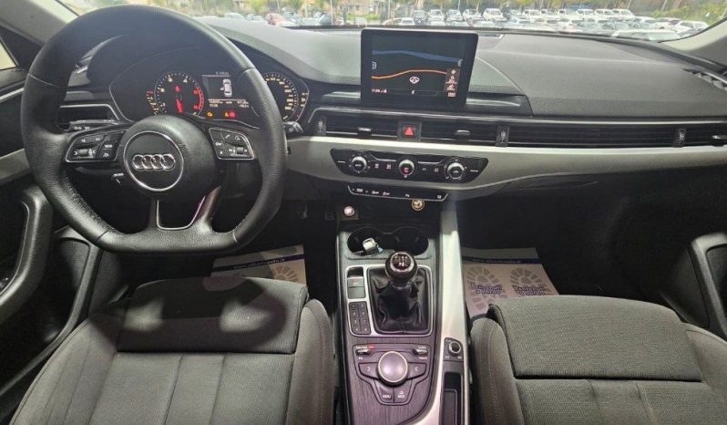AUDI A4 pieno