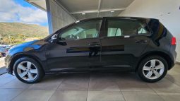 VOLKSWAGEN Golf pieno