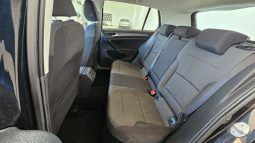 VOLKSWAGEN Golf pieno