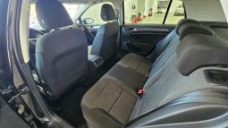 VOLKSWAGEN Golf pieno