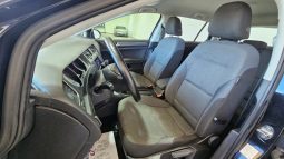 VOLKSWAGEN Golf pieno