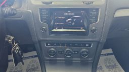 VOLKSWAGEN Golf pieno