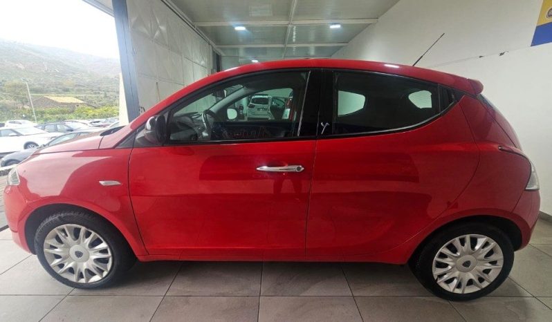 LANCIA Ypsilon pieno