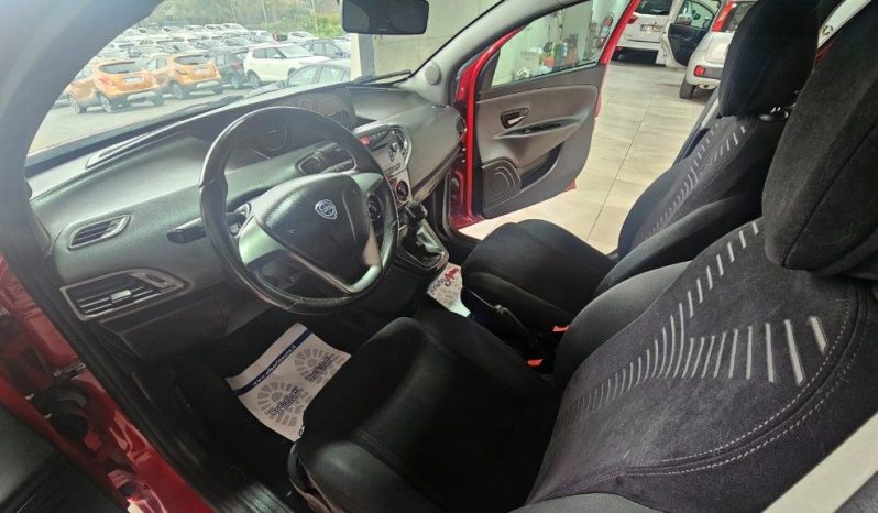 LANCIA Ypsilon pieno